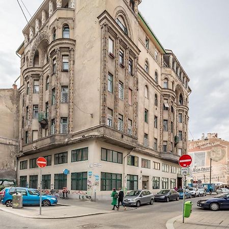 Hyper Central - New - Very Small Studio Budapest Exterior foto