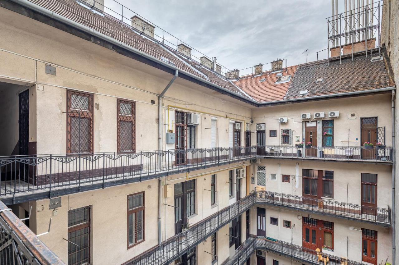 Hyper Central - New - Very Small Studio Budapest Exterior foto