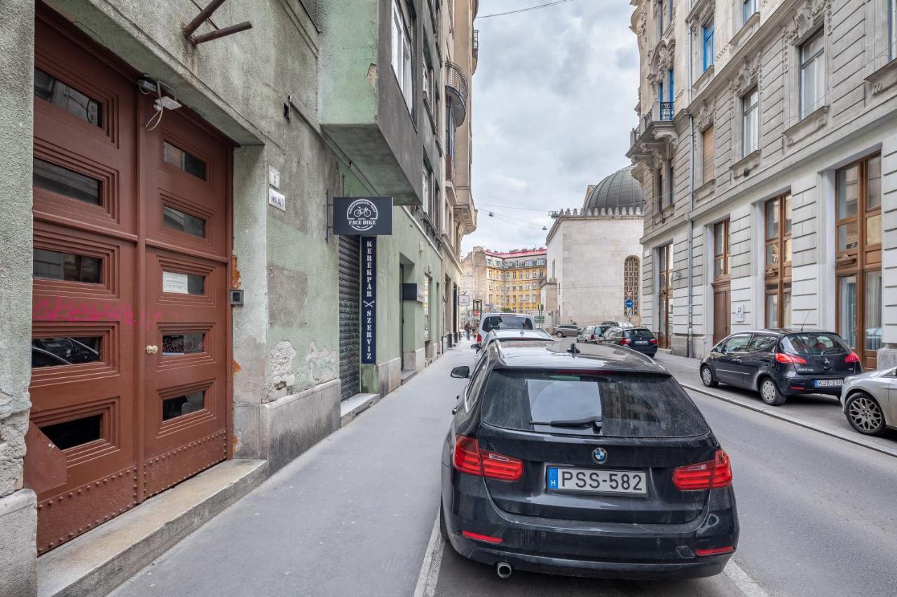 Hyper Central - New - Very Small Studio Budapest Exterior foto